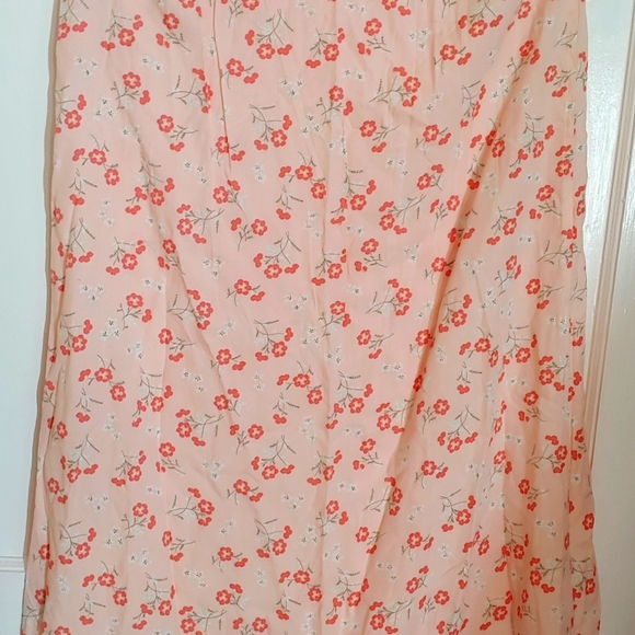 Women's Long Skirt - Picture 4 of 4